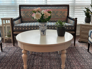 Belle Settee