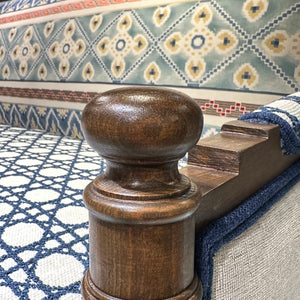 Belle Settee