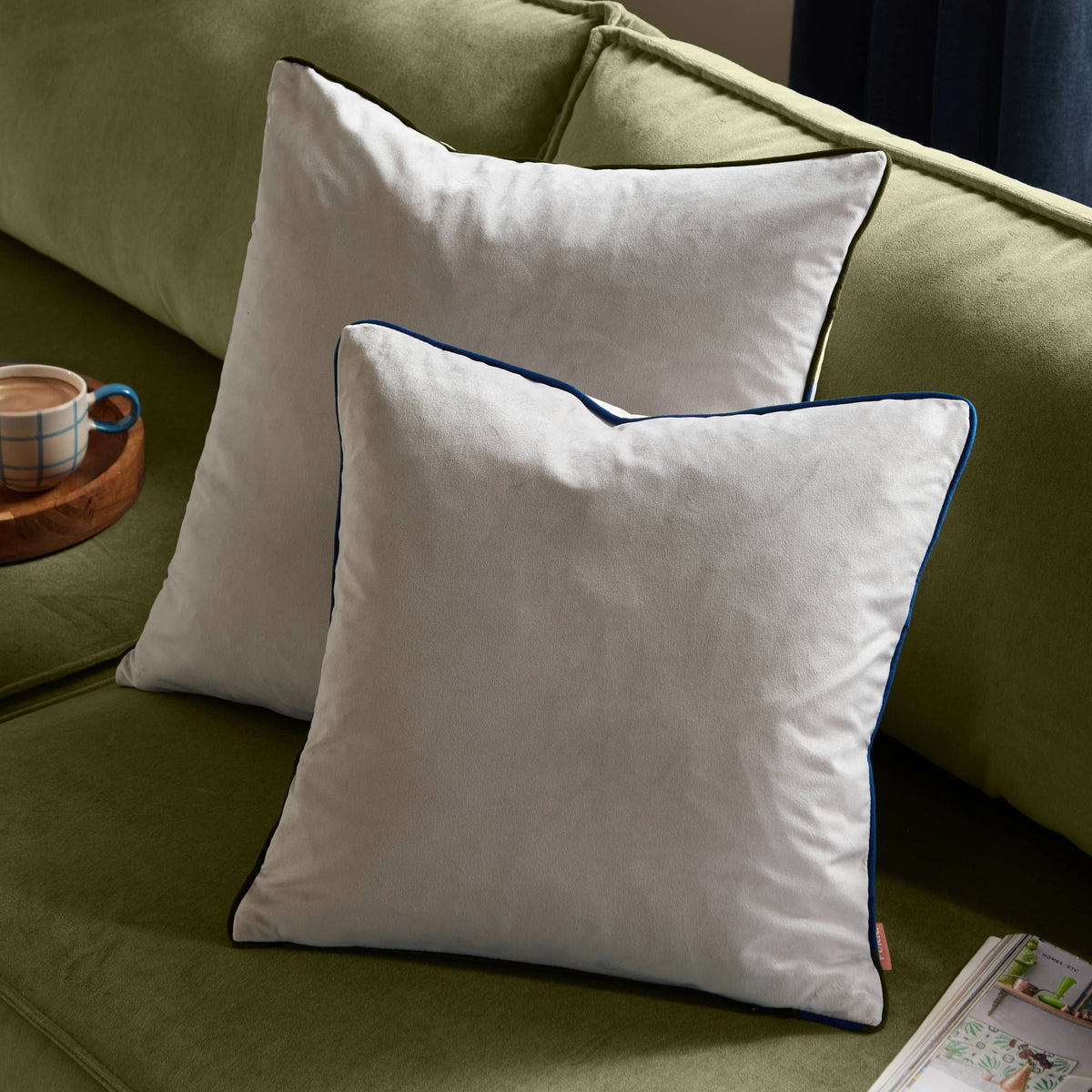 Meridian Velvet Cushion Silver/Navy
