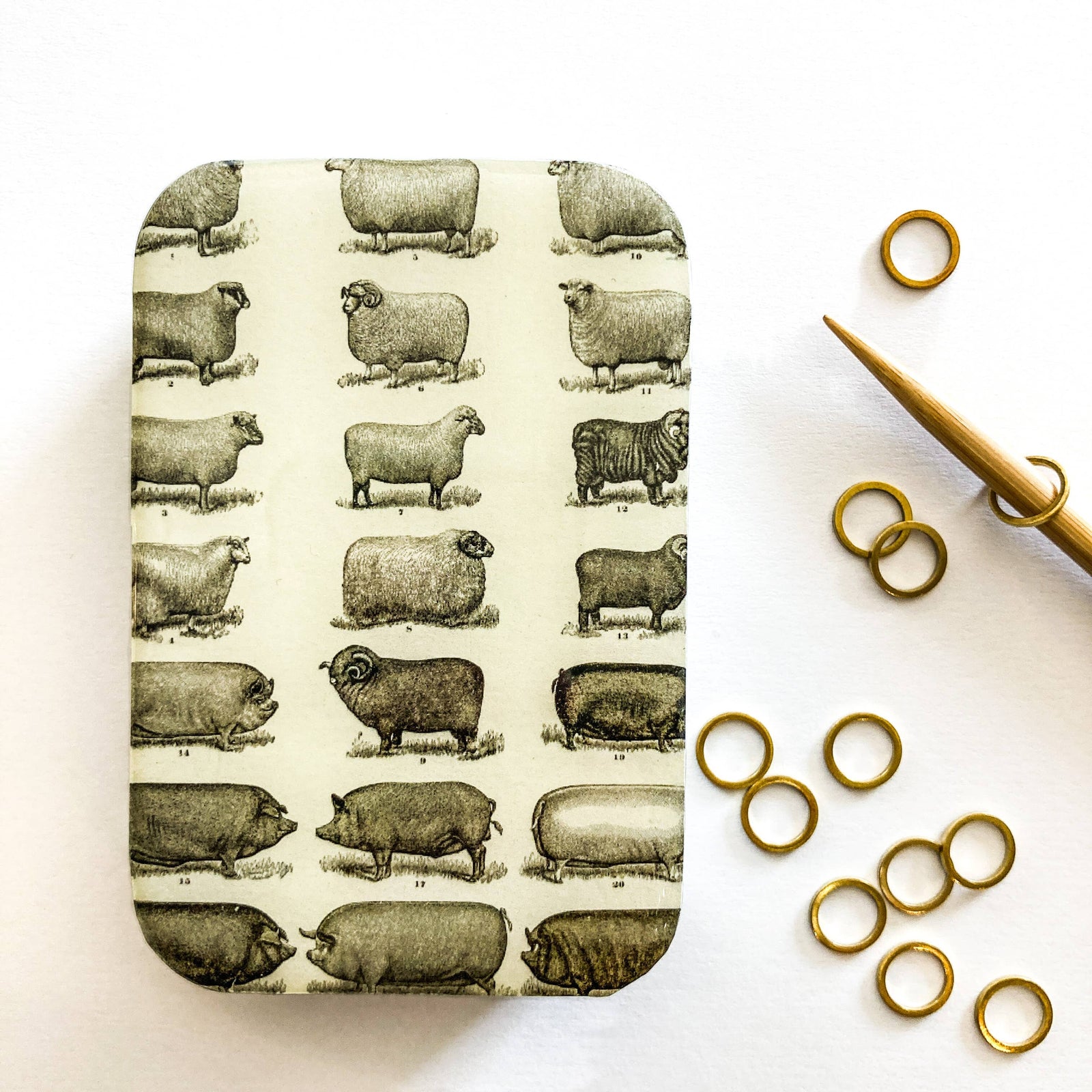 Sheep and Pigs Tin, Pill Box