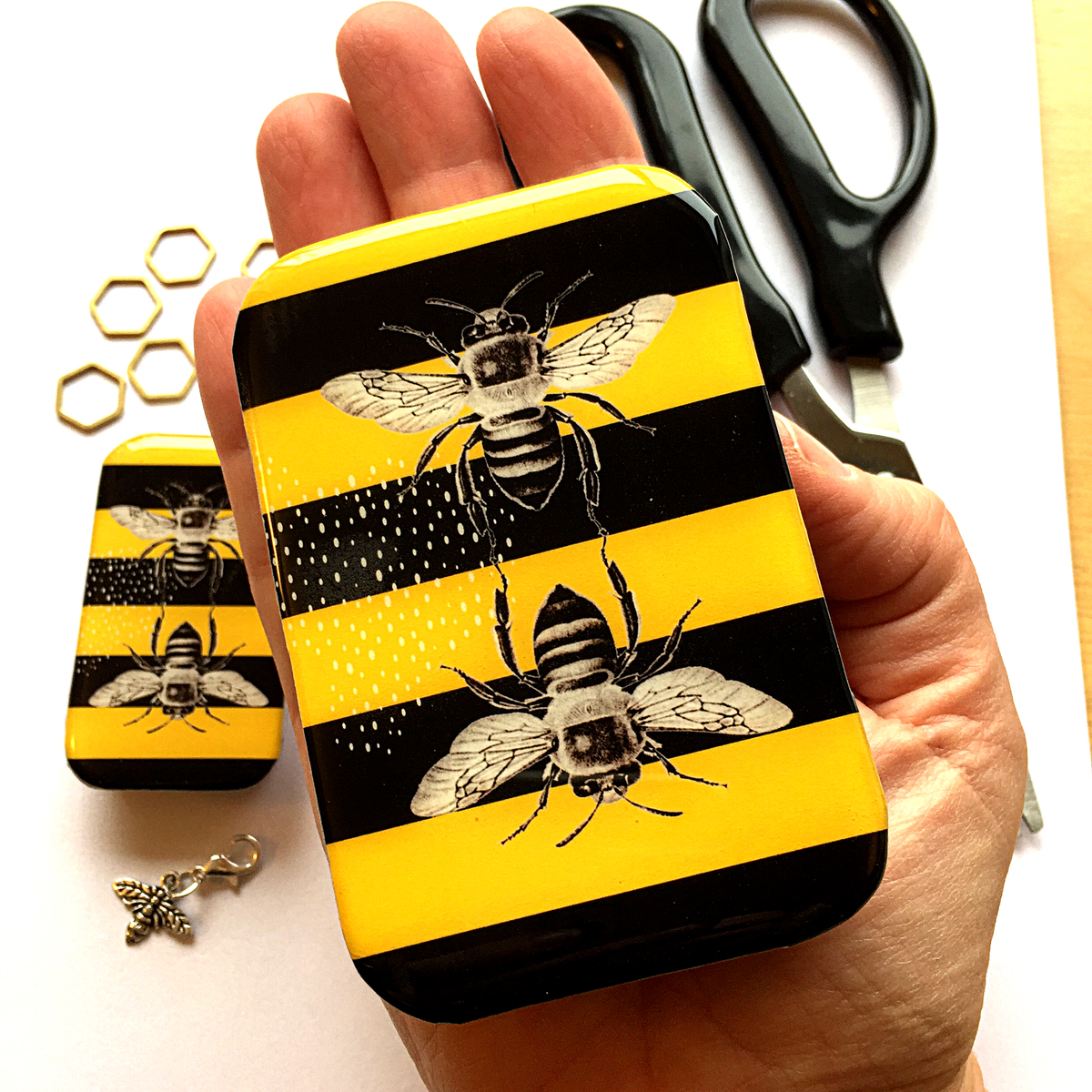 Bee Tin