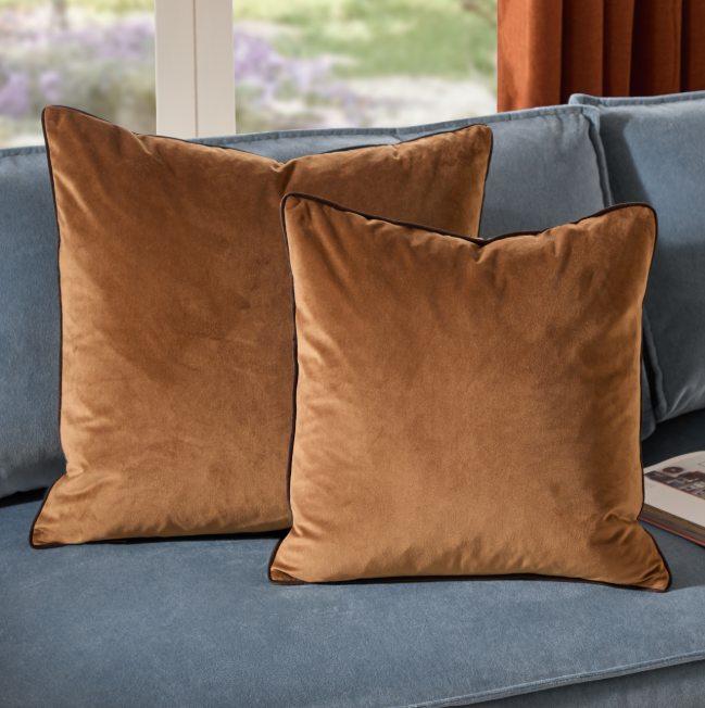 Meridian Velvet Cushion Caramel/Chocolate