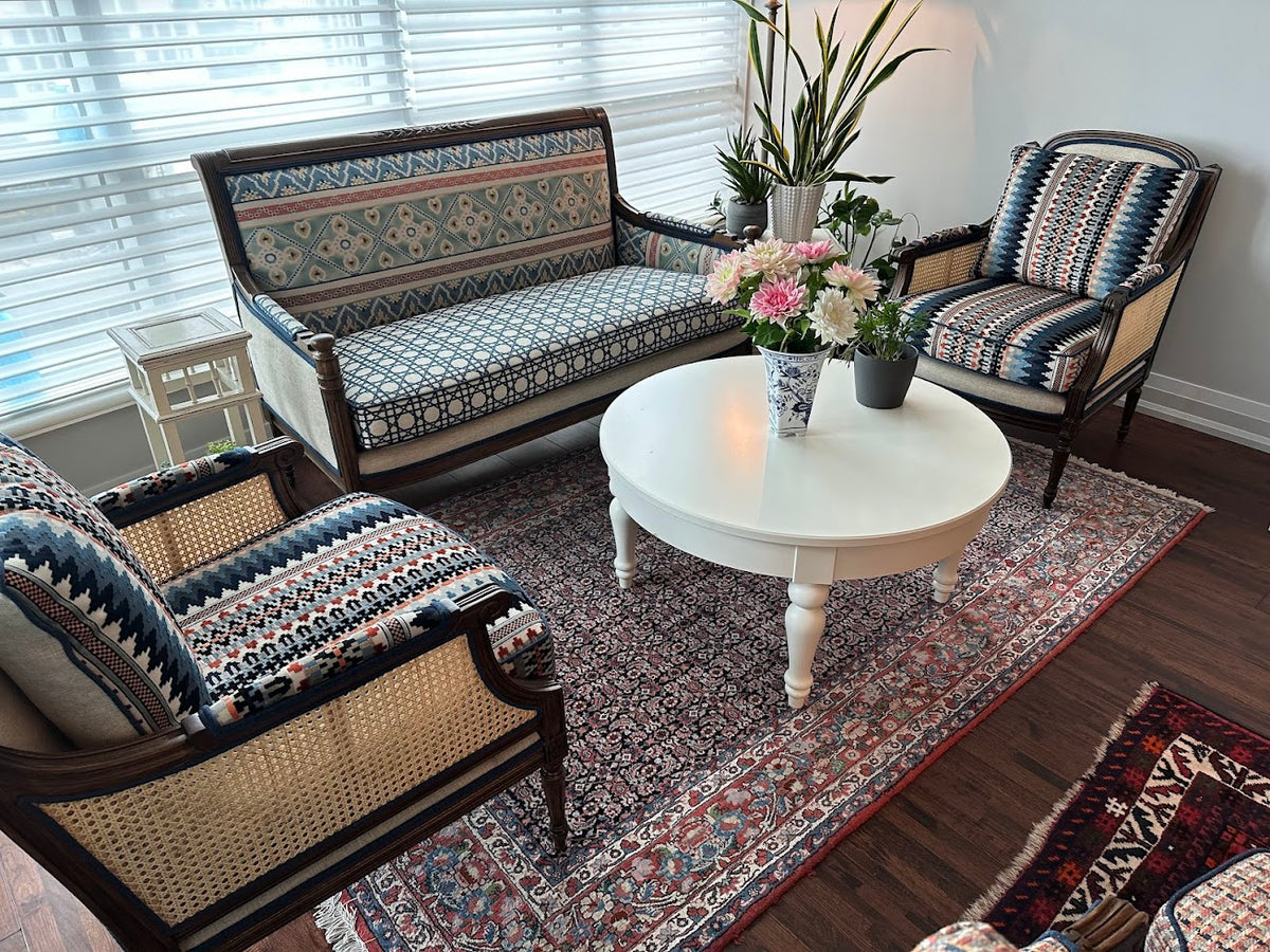 Belle Settee