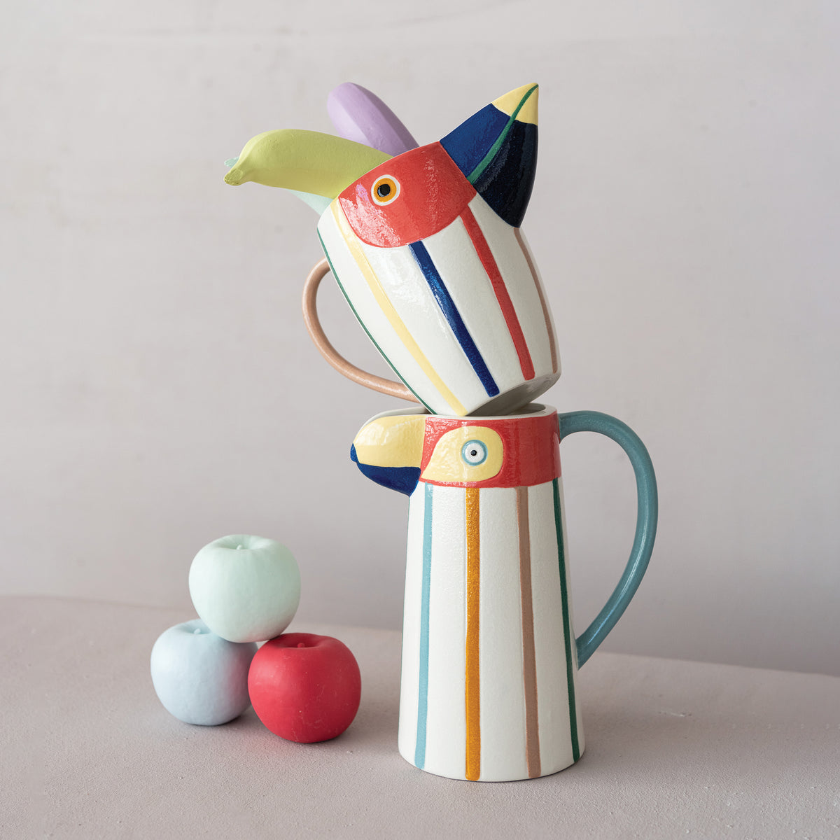 Parrot Pitcher